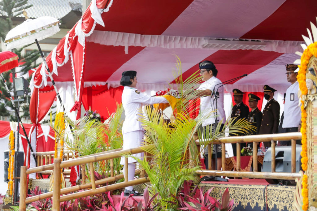 Penurunan Bendera dan Syukuran Peringatan HUT RI Ke-77